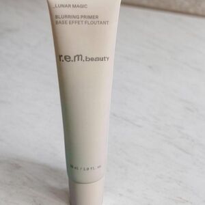 r.e.m. beauty Lunar Magic Primer - Cream